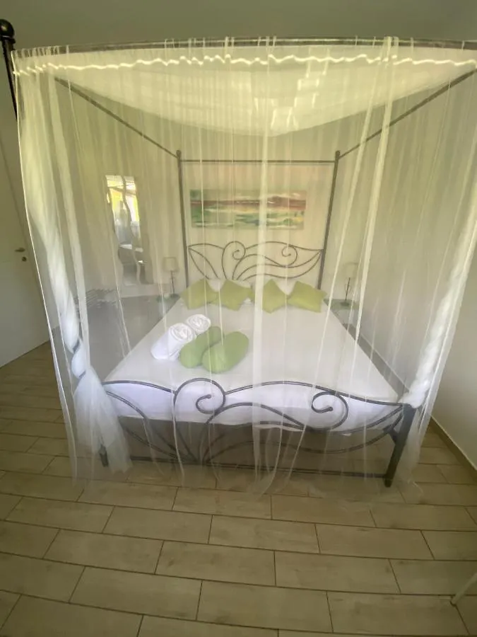B&B La Rosa Del Lago Reno Di Leggiuno Frühstückspension