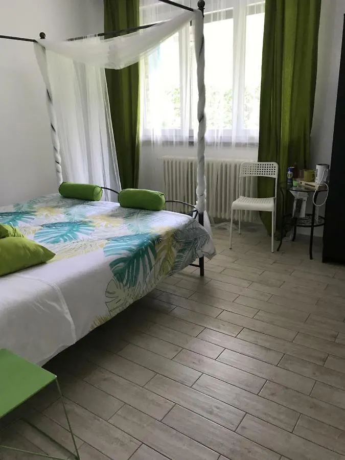 B&B La Rosa Del Lago Reno Di Leggiuno Frühstückspension